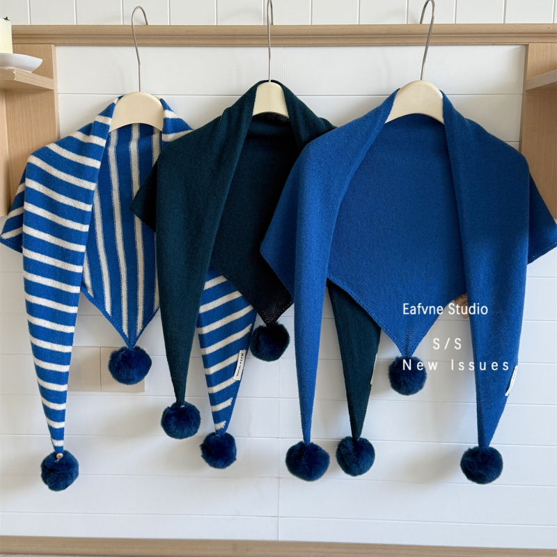 Триъгълен вълнен шал - 100% вълна, плетен, затопля през зимата