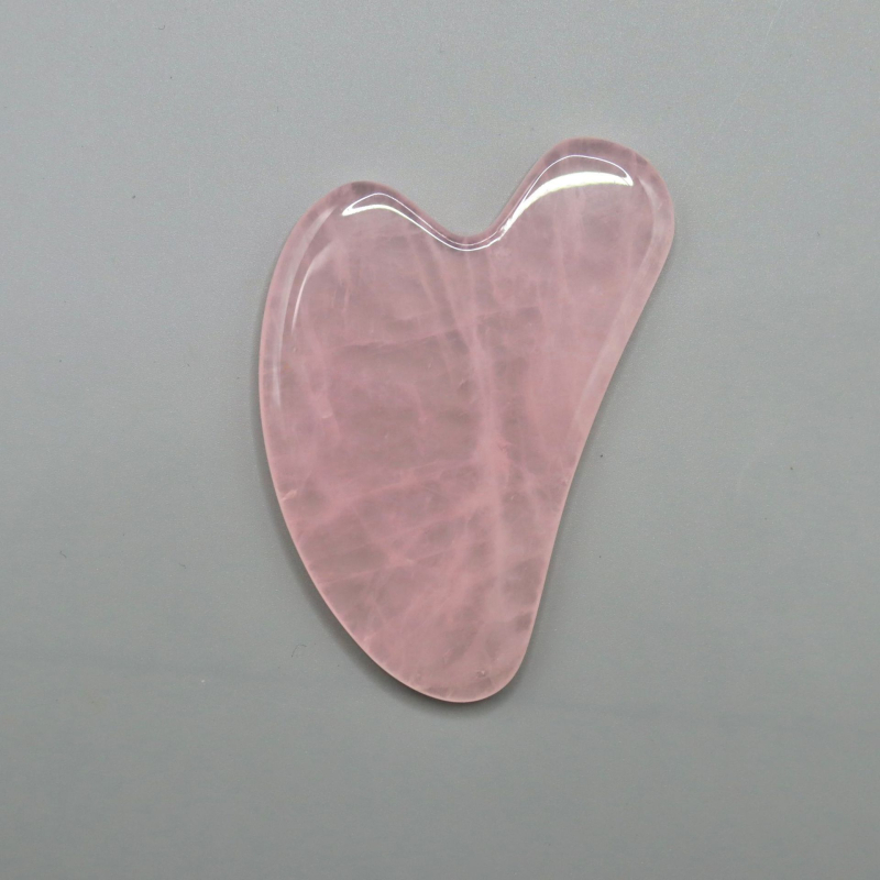 Jade masažo plokštelė su V formos pirštu veidui ir kūnui – poliruota natūralus nefritas, netaisyklingos formos, 99,9% grynumas