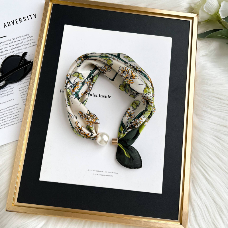 Négyzet alakú poliészter sál, sík szövés, eredeti dizájn, nyomtatás, tavaszi 2025 megjelenés