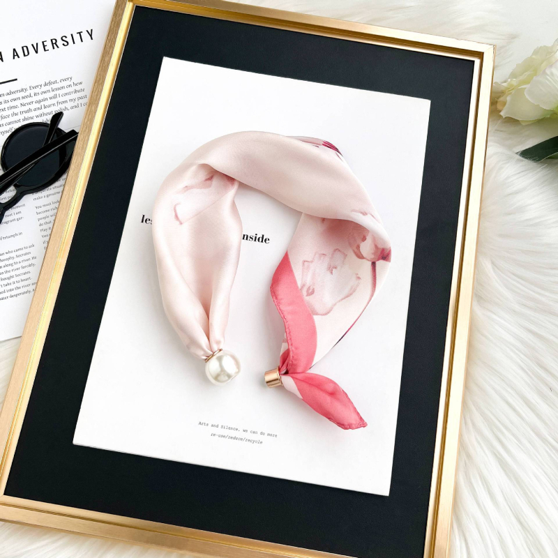 Négyzet alakú poliészter sál, sík szövés, eredeti dizájn, nyomtatás, tavaszi 2025 megjelenés