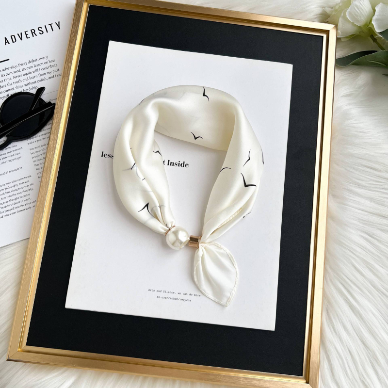 Négyzet alakú poliészter sál, sík szövés, eredeti dizájn, nyomtatás, tavaszi 2025 megjelenés