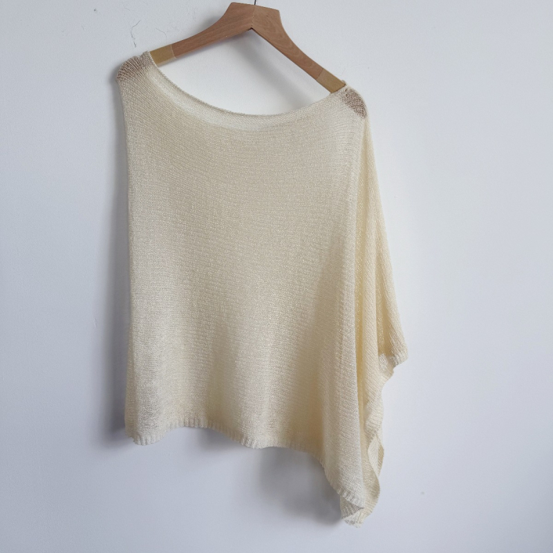 Top od otvorenog pletenog šala s cape stilom, američki stil široke kroje, svestrano nošenje (Poliester; warp pletenje; širina 40 cm; jednobojan; višefunkcionalan)