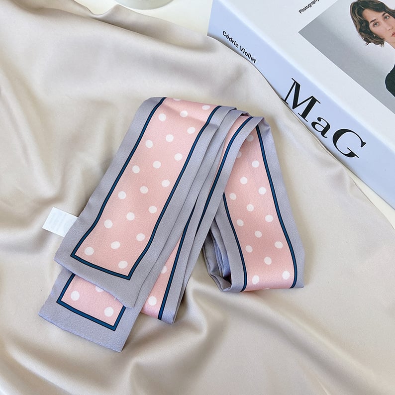 Сатенен шал с точки, тънък лентов стил, ширина 5,5 см, 100% плат, средна дължина