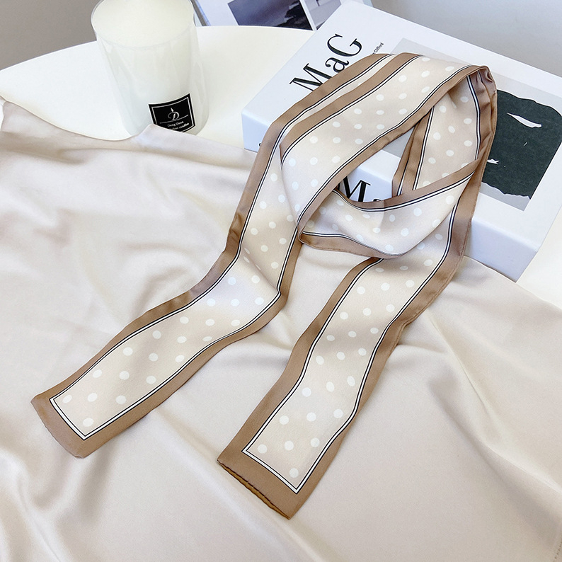 Сатенен шал с точки, тънък лентов стил, ширина 5,5 см, 100% плат, средна дължина