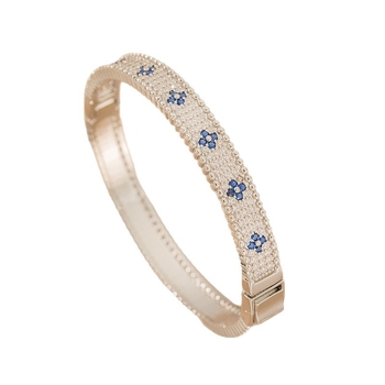 Nyaklánc titánium acél lánccal, medál rézbevonat cirkóniával, négylevelű lóhere alakú virág, valódi arany bevonattal, tömeg 6 g