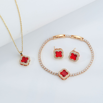 Set de bijuterii: pandantiv trifoi din cupru cu zirconiu încrustat, lanț electroplatat cu motiv semințe de pepene, cercei, colier și brățară, motiv plante/flori, vara 2025
