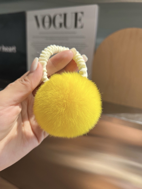 Аксесоар за коса с пухено топче от истински Rex заек — ръчна изработка, еластична лента, стил Inst