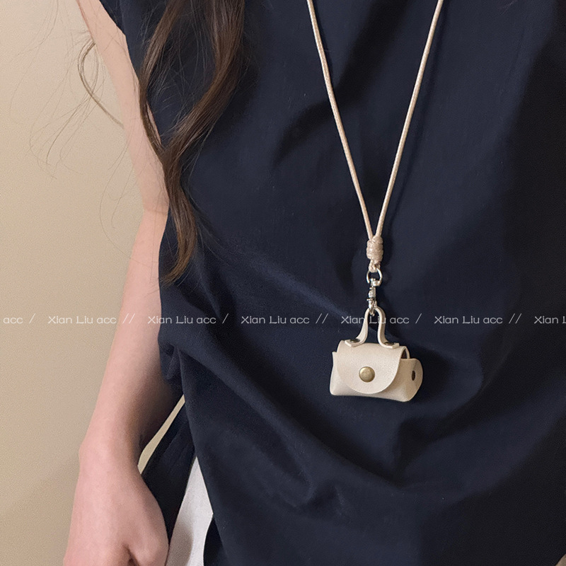 Nyaklánc U-alakú medállal és O-alakú lánccal, ötvözetből, elektroplatírozás, 2024 ősz kiadás