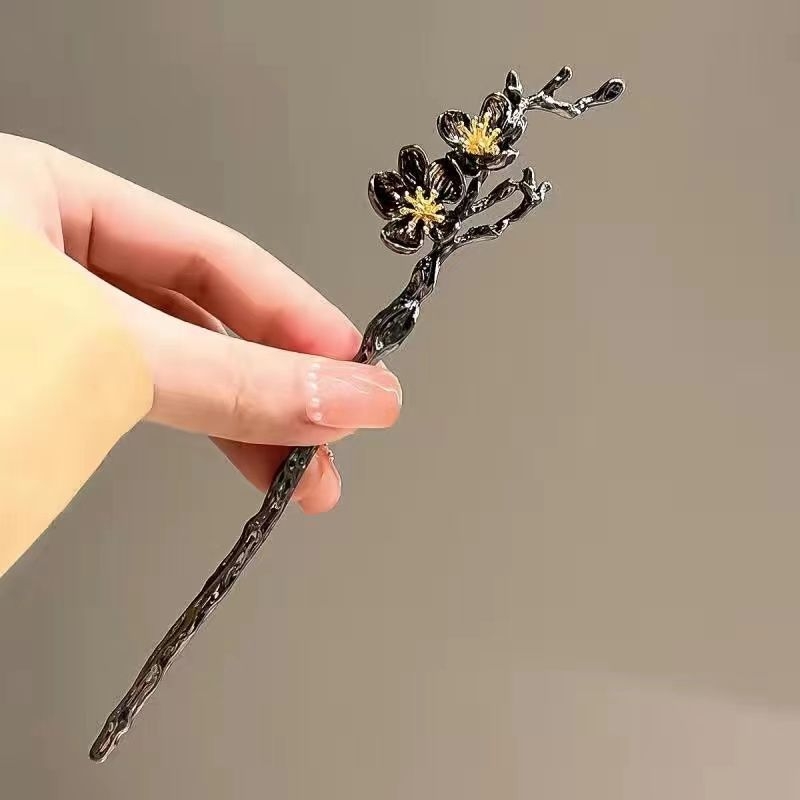 Palota-stílusú hajtű, ötvözet, szilva virág forma, téli 2023 kiadás