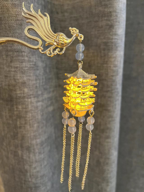 Svijetla spona za kosu s resicama u obliku pagode, Hanfu stil Yellow Crane Tower