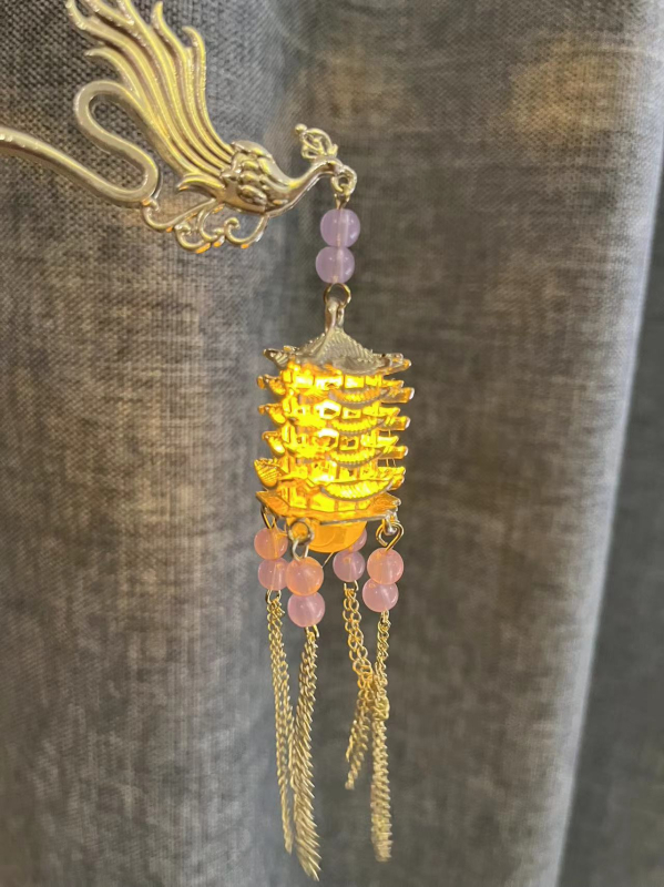Svijetla spona za kosu s resicama u obliku pagode, Hanfu stil Yellow Crane Tower