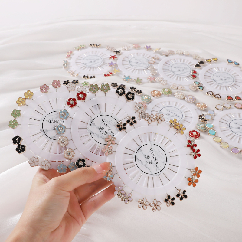 Ziedu brošs sievietēm no sakausējuma, ziedu motīvs, elektroplatēta, japāņu-korejiešu stils