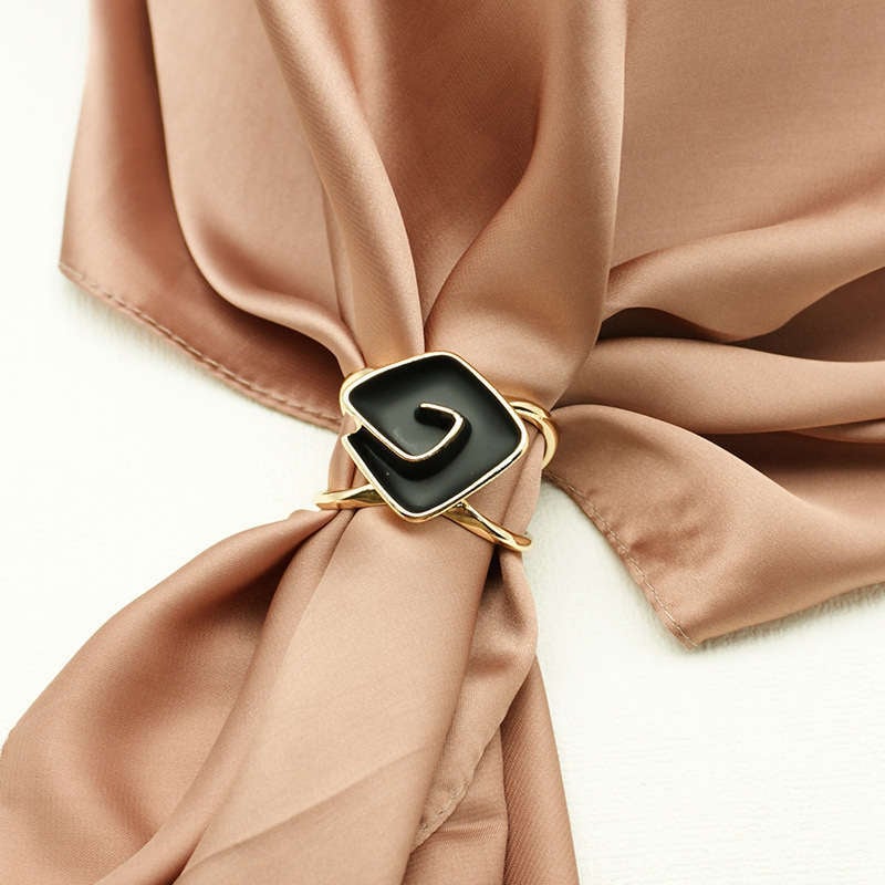 Šalles sprādze no zīda – tukša ģeometriska dubultā caurule, sakausējums, Japānas-Korejas stils, diamantmozaīka, elektroplatinga apdare, unisex