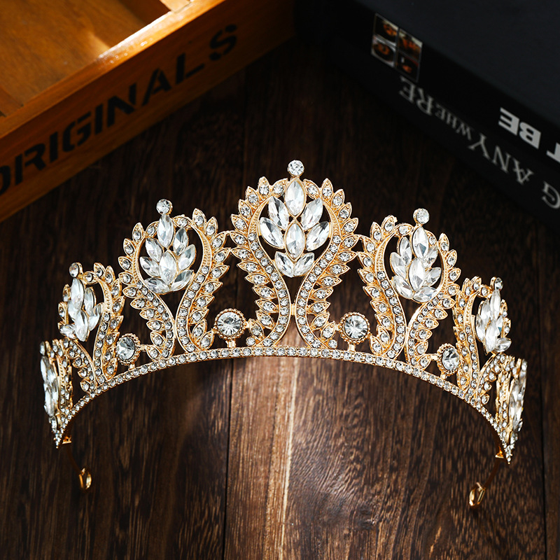 Barokna vjenčana tiara – legura, elektroplatiranje, ručno postavljeni dijamanti, kristalne mogućnosti, prilagodljivo (proljeće 2025)