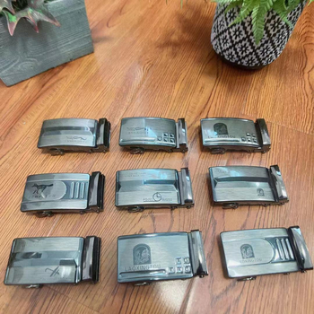 Dzelzs automātiskā jostas sprādze, biznesa stilā, pielāgojama biznesa vidēm