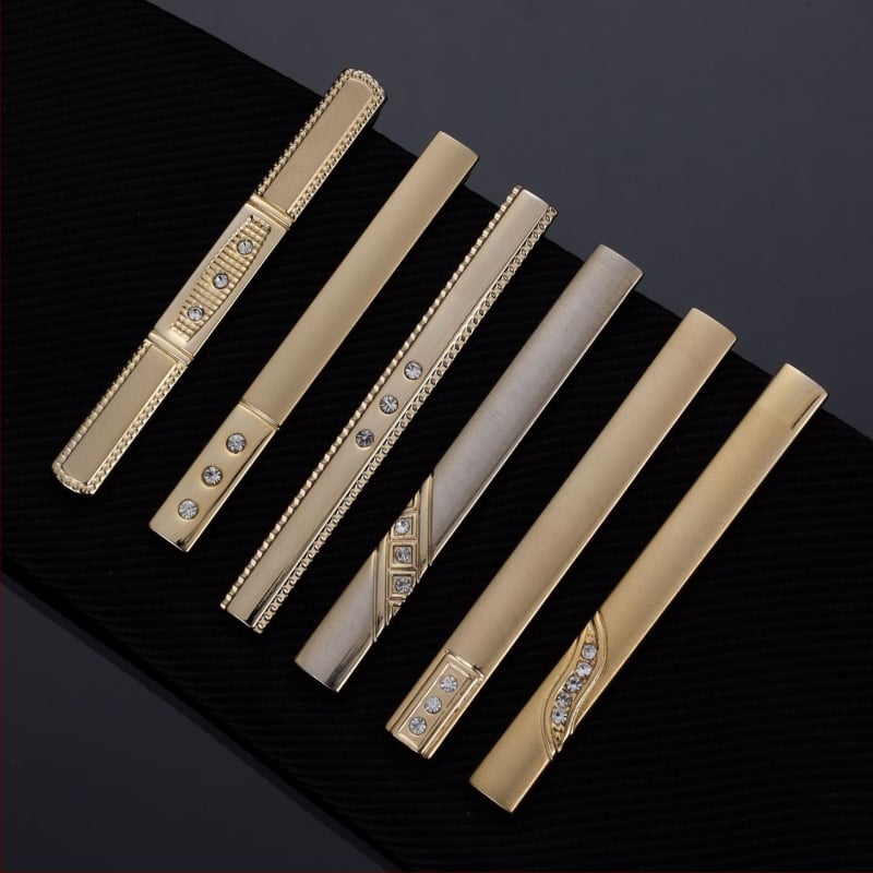 Vīriešu kaklasaistes spraudnis ar kristālu dekoru, vara elektroplatēta ķēdīte, spīdīgs plakanais stilīgs aksessori svinīgai vakariņai