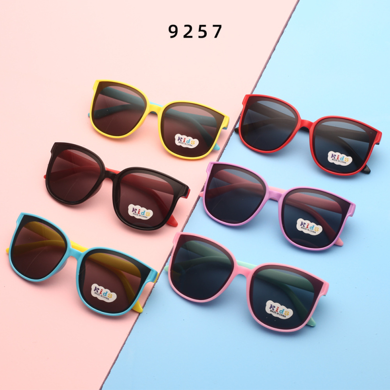 Dječje sunčane naočale Cat-Eye, polarizirane, UV 390, pun okvir, leće AC, model 82006