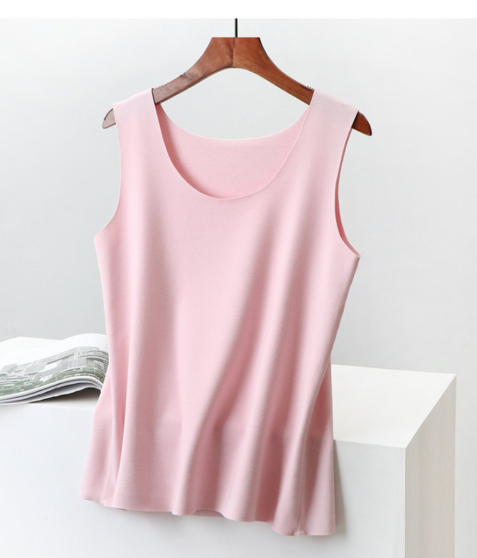 Bešuvju sievietes bāzes slānis ar flisa odere – slaigs piegriezums, De Velvet audums, 80–90% akrils, rudens–ziemas 2025