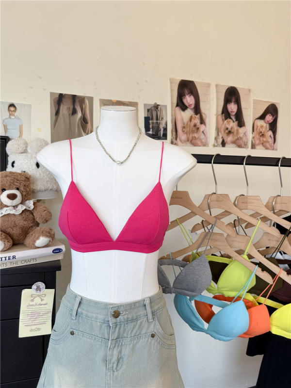 Kamisole ar trijstūra krūtiņām, šaurs griezums, kokvilna 95%+, sieviešu vasaras top 2025