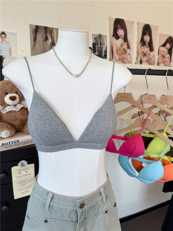 Kamisole ar trijstūra krūtiņām, šaurs griezums, kokvilna 95%+, sieviešu vasaras top 2025