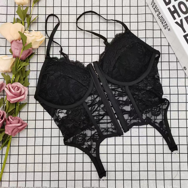 Naisen čipkasti camisole s V-izrezom, prozirni čipkasti detalji, krížni sling remenice, poliester, 141–160 g/m2