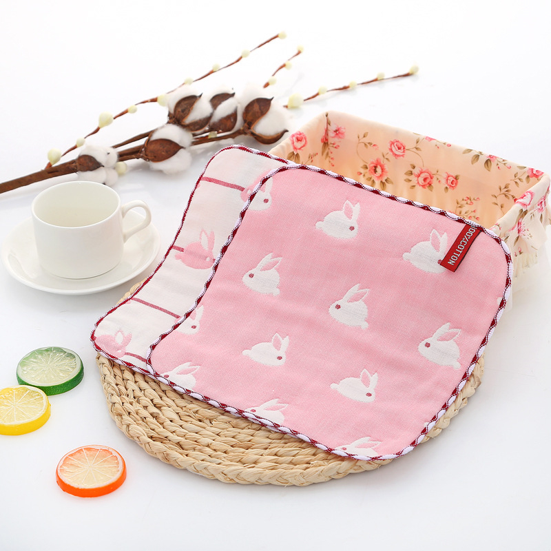 Baba pamut hatszlayer géz kendő, négyzet alakú, cartoon mintával, 22 g, 95% pamut