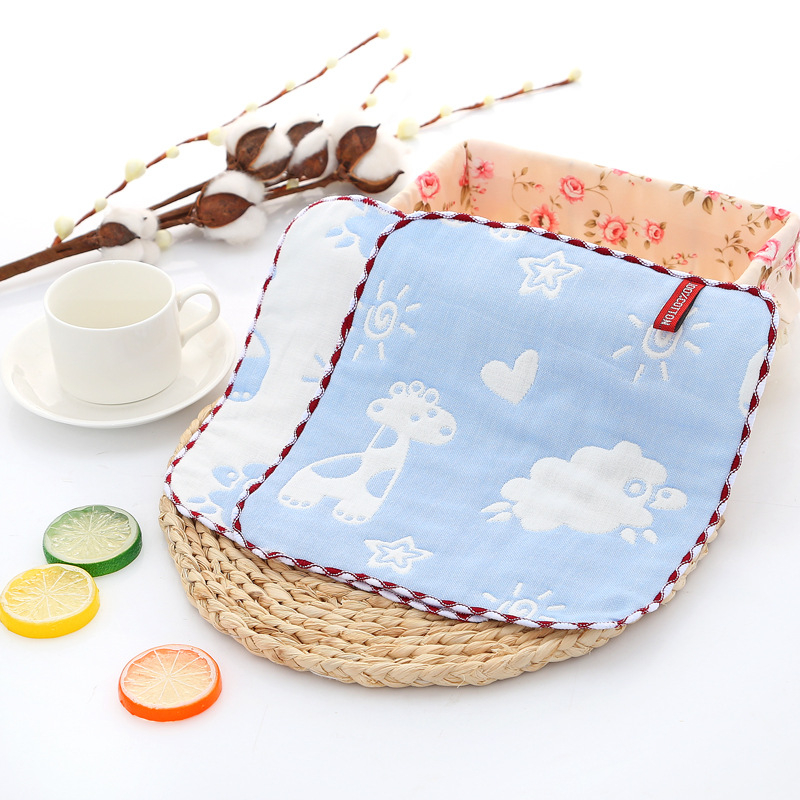 Baba pamut hatszlayer géz kendő, négyzet alakú, cartoon mintával, 22 g, 95% pamut