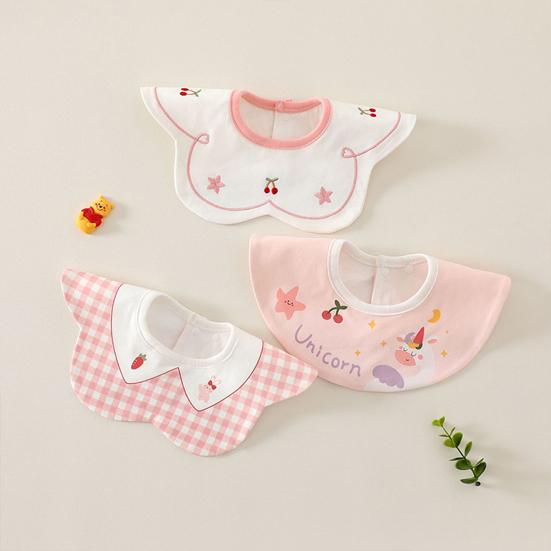 Baba vízálló etetőkendő forgatható dizájnnal, több mint 95% pamut, koreai stílusú karikatás mintával, 0–3 éveseknek