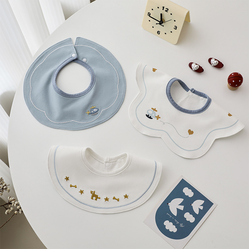 Baba vízálló etetőkendő forgatható dizájnnal, több mint 95% pamut, koreai stílusú karikatás mintával, 0–3 éveseknek