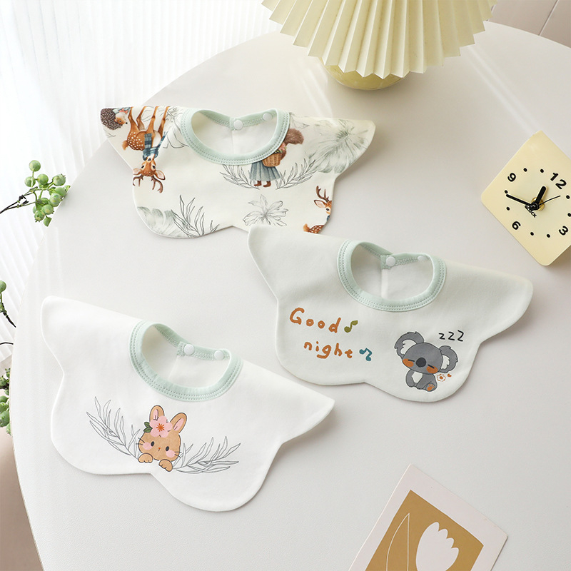 Baba vízálló etetőkendő forgatható dizájnnal, több mint 95% pamut, koreai stílusú karikatás mintával, 0–3 éveseknek