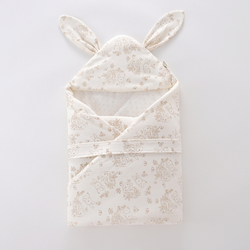 Zīdaiņu kokvilnas sedziņa – karikatūras raksts, pildījums: cits, piemērota pavasarim, rudenim un ziemai, vecums: zīdaiņi