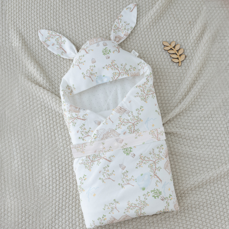 Zīdaiņu kokvilnas sedziņa – karikatūras raksts, pildījums: cits, piemērota pavasarim, rudenim un ziemai, vecums: zīdaiņi