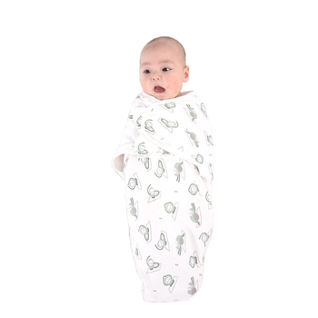 Vissezonu bērnu kokvilnas zavinošanas šalle un gulēšanas somiņa – 100% kokvilna audums un pildījums, dzīvnieku/karikatūru raksts, priekš zīdaiņiem no dzimšanas līdz 12 mēnešiem
