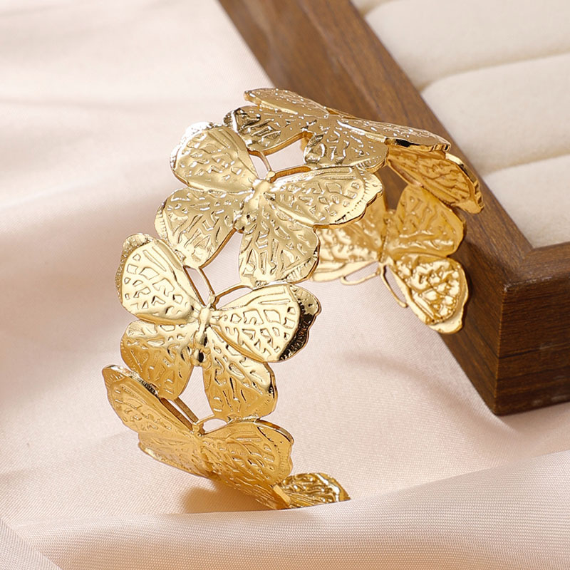 Atvērta regulējama rokassprādze no titāna tērauda, hidrauliski presēta virsma, svars 26 g, personīgs stils, rokassprādze kā aksesuārs