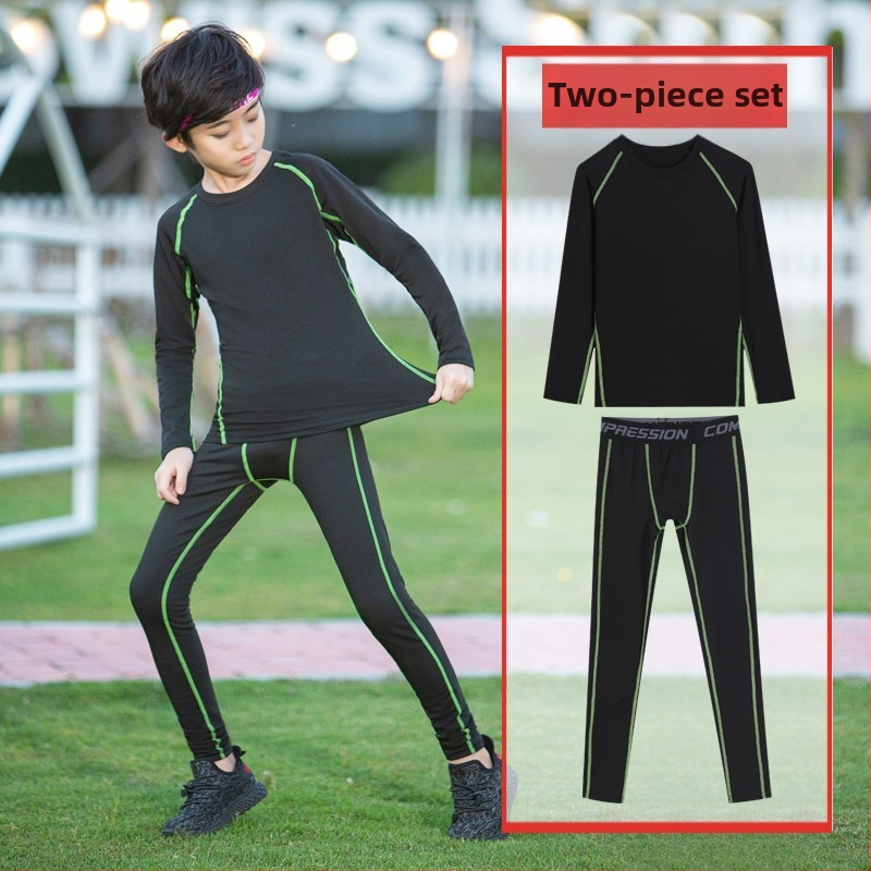 Bērnu universālais komandu treniņu komplekts – universāls, saspringts piegriezums, ātri žūst milk silk audums, 95% hlorēta šķiedra, 5% poliesters odere, vienkrāsains, piemērots skrējējiem, basketbolam un futbolam