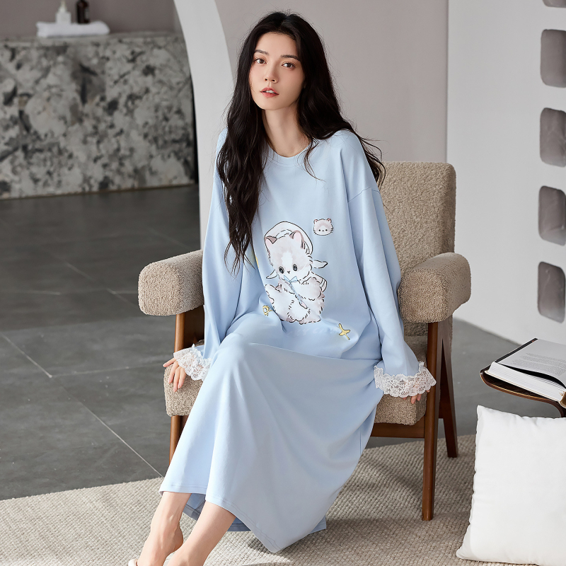 Noćna haljina od elastičnog pamuka, pull-over stil, dugi rukavi, srednje duljine suknja