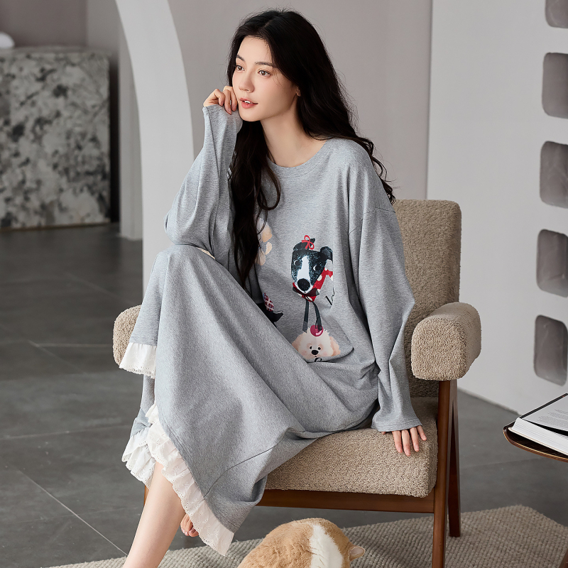 Noćna haljina od elastičnog pamuka, pull-over stil, dugi rukavi, srednje duljine suknja