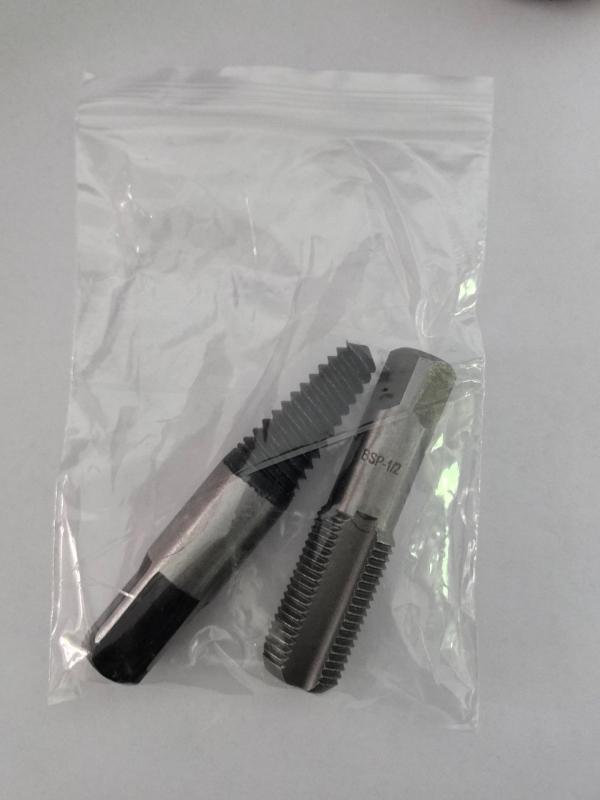 Vannas krānu vītņu remonta komplekts: sabojātas vītnes izvilkējs un vītņu griezējs, augstas oglekļa tērauds, komplekts 1/2/4/5, mājsaimniecības lietošanai, nacionālais standarts, svars 0.6