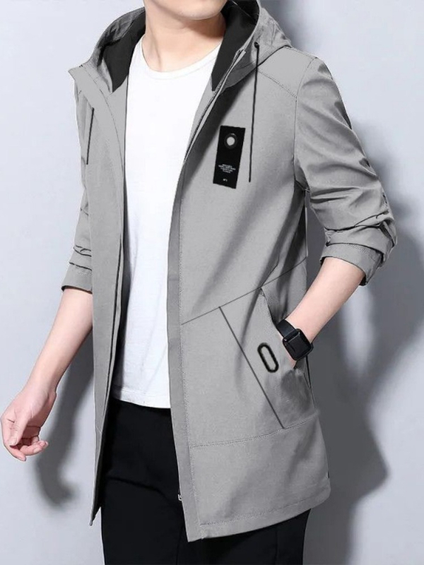 Paltis ar kapuci, stāvošā apkakle, priekšējais rāvējslēdzējs, biezs materiāls, poliestera odere