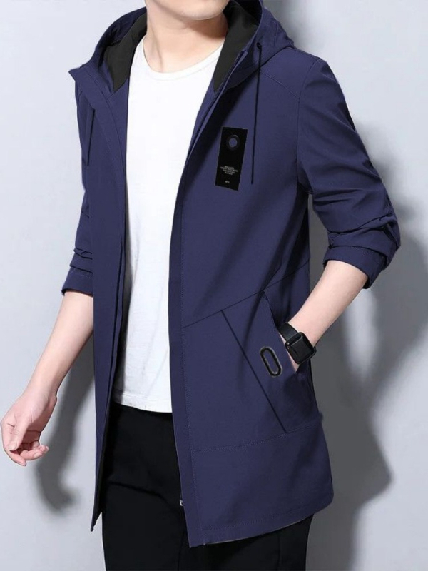 Paltis ar kapuci, stāvošā apkakle, priekšējais rāvējslēdzējs, biezs materiāls, poliestera odere