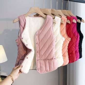 Veste ar flokētu virsmu un pogām, poliesteres audums ar siltu oderi, ziemas izdevums 2025