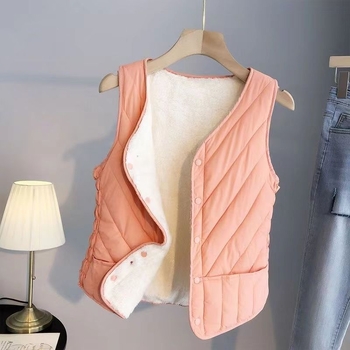 Veste ar flokētu virsmu un pogām, poliesteres audums ar siltu oderi, ziemas izdevums 2025