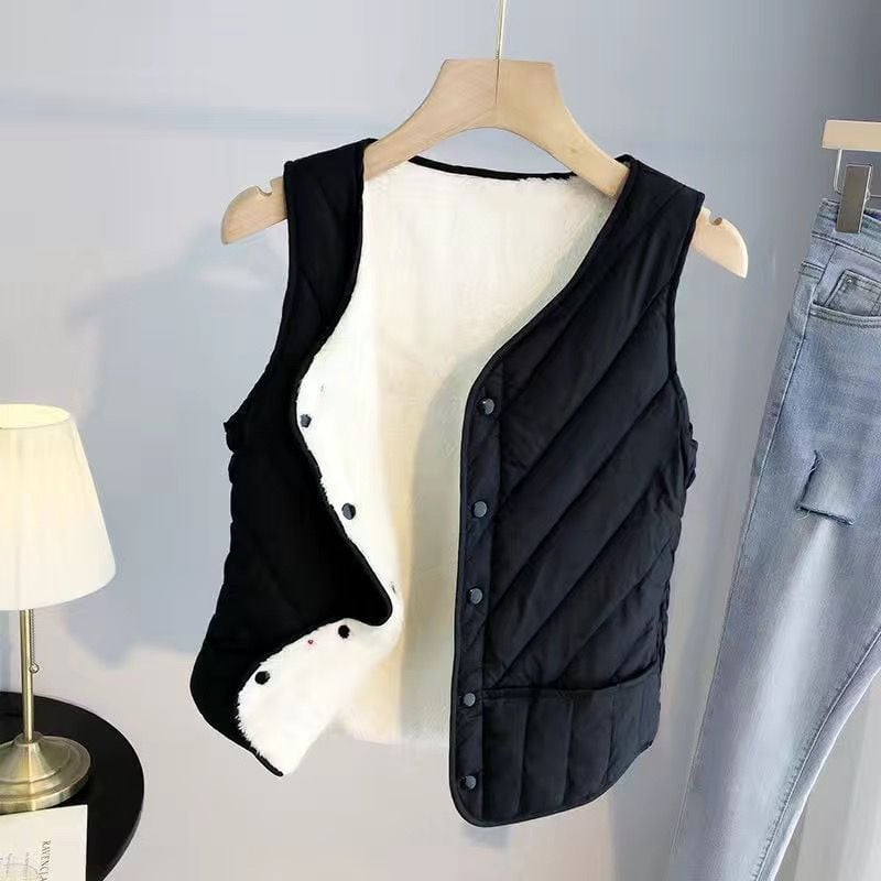 Veste ar flokētu virsmu un pogām, poliesteres audums ar siltu oderi, ziemas izdevums 2025