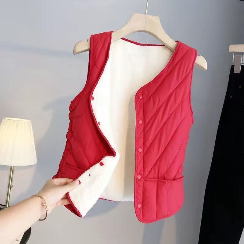 Veste ar flokētu virsmu un pogām, poliesteres audums ar siltu oderi, ziemas izdevums 2025