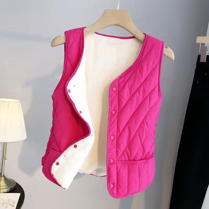 Veste ar flokētu virsmu un pogām, poliesteres audums ar siltu oderi, ziemas izdevums 2025