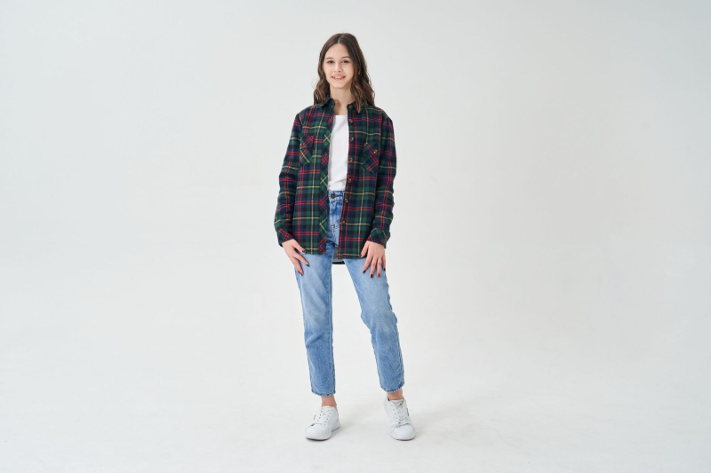 Vaikų marškiniai su languotu raštu, stovinčio kaklo, ilgomis rankovėmis, 100% medvilnė, tinka žiemai ir rudeniui