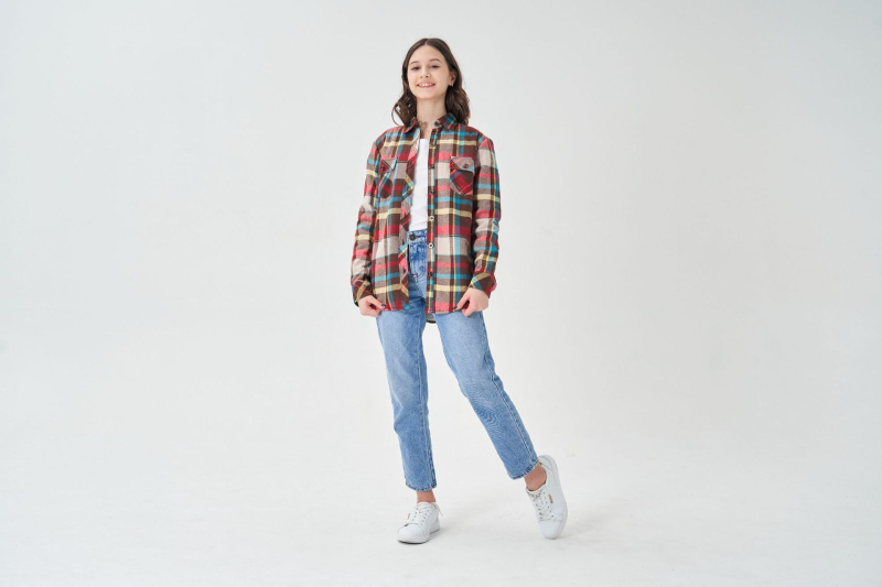 Vaikų marškiniai su languotu raštu, stovinčio kaklo, ilgomis rankovėmis, 100% medvilnė, tinka žiemai ir rudeniui