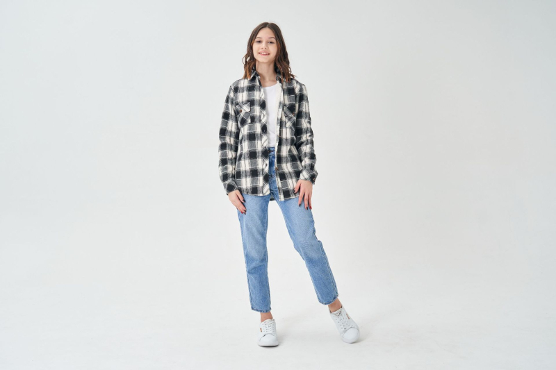 Vaikų marškiniai su languotu raštu, stovinčio kaklo, ilgomis rankovėmis, 100% medvilnė, tinka žiemai ir rudeniui