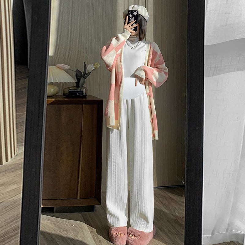 Πλεκτές εγκυμοσύνης φαρδιές παντελόνες για φθινοπωρο-χειμώνα, με υψηλή μέση και στήριξη κοιλιάς, χαλαρή ίσια γραμμή, μίγμα πολυεστέρα-βισκόζη (70–80% πολυεστέρας, 20–30% βισκόζη).