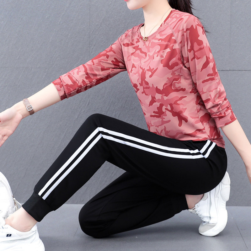 Женска тениска с дълги ръкави, полиестер/спандекс смес, свободна кройка, кръгло деколте, без гладене